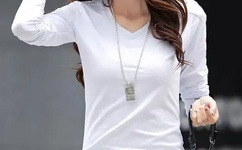 白色液体从下面流出来了